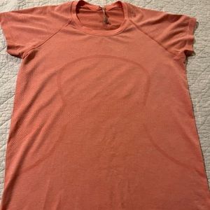 Lululemon swiftly tech short sleeve 2.0 - raspberry cream/ dew pink - size 12
